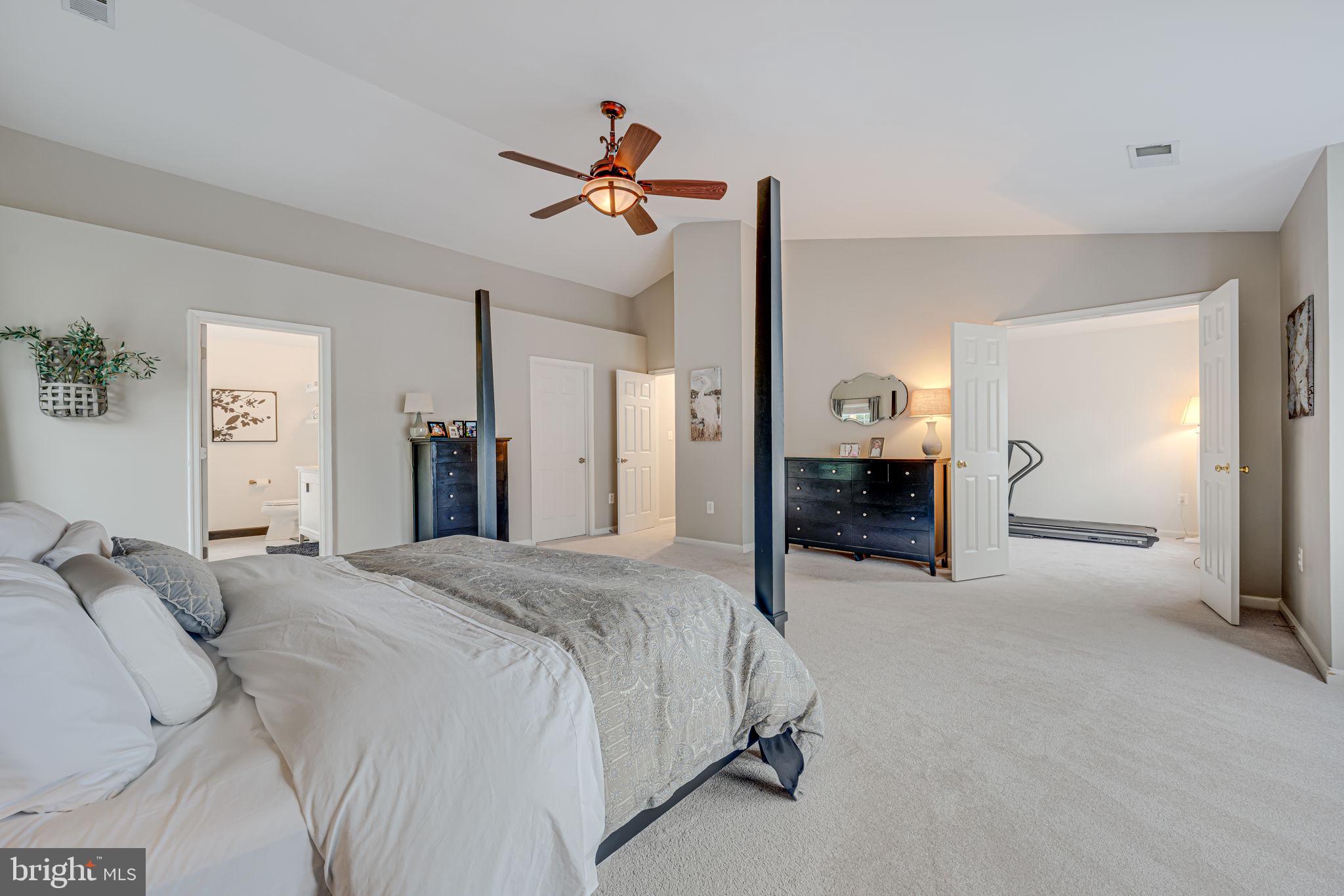 224 E Skyline Dr