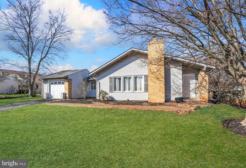 15 WRIGHTWOOD PL