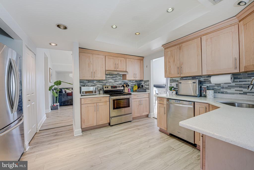 15 WRIGHTWOOD PL