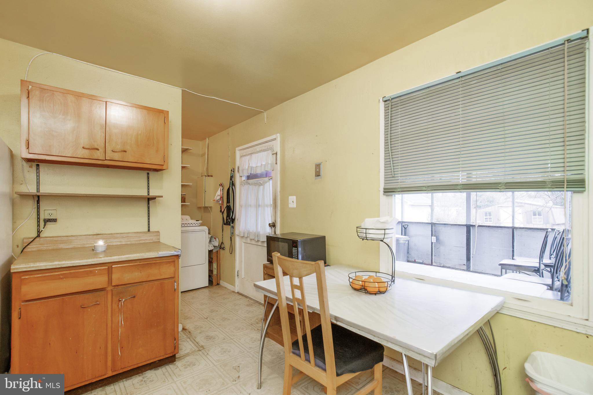 639 W Church Rd