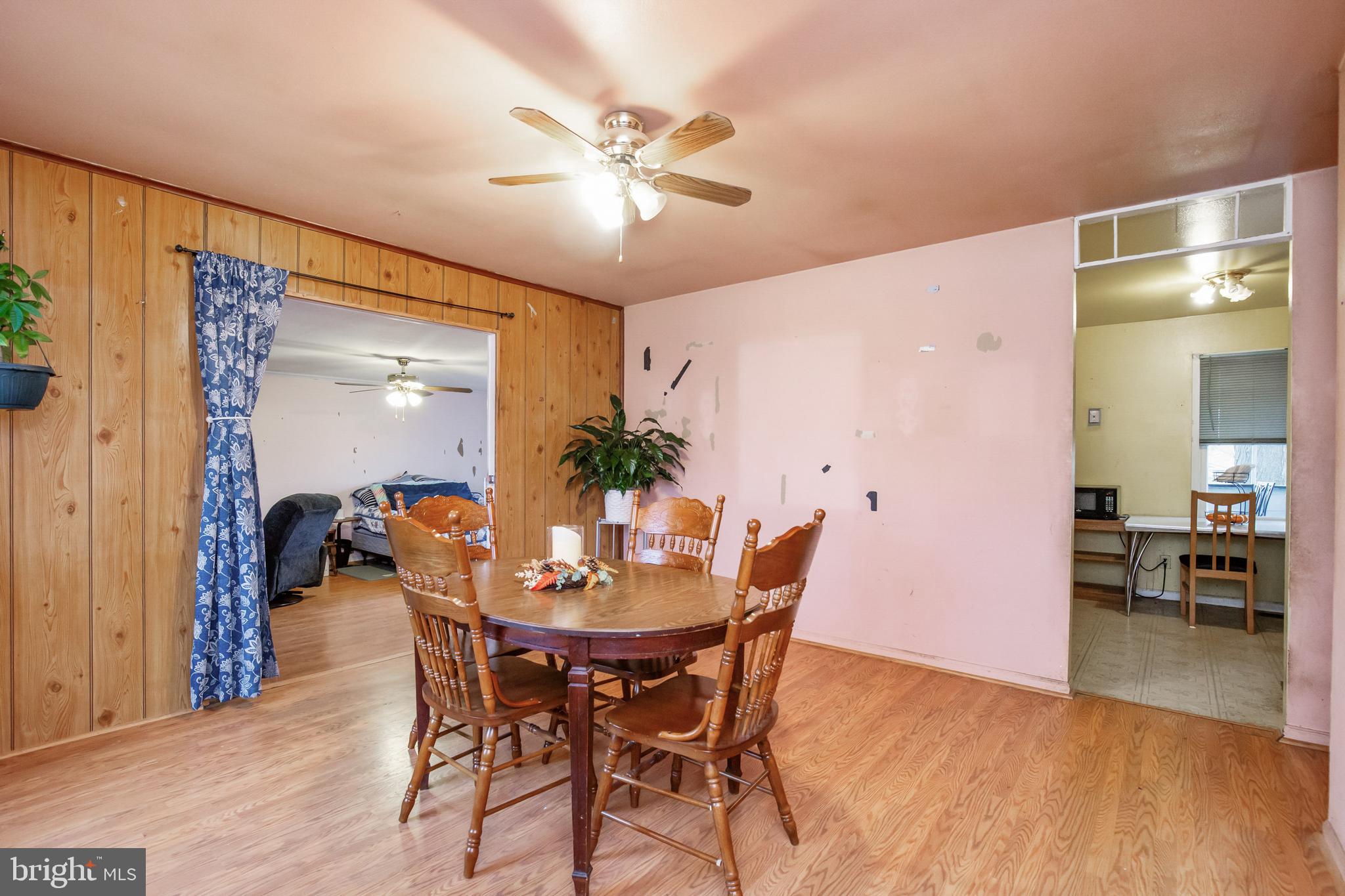 639 W Church Rd