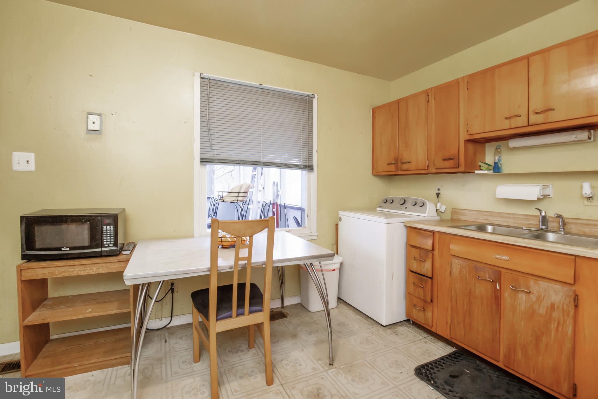 639 W Church Rd