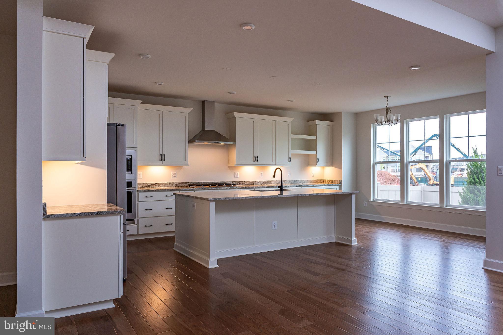 43078 Greeley Sq