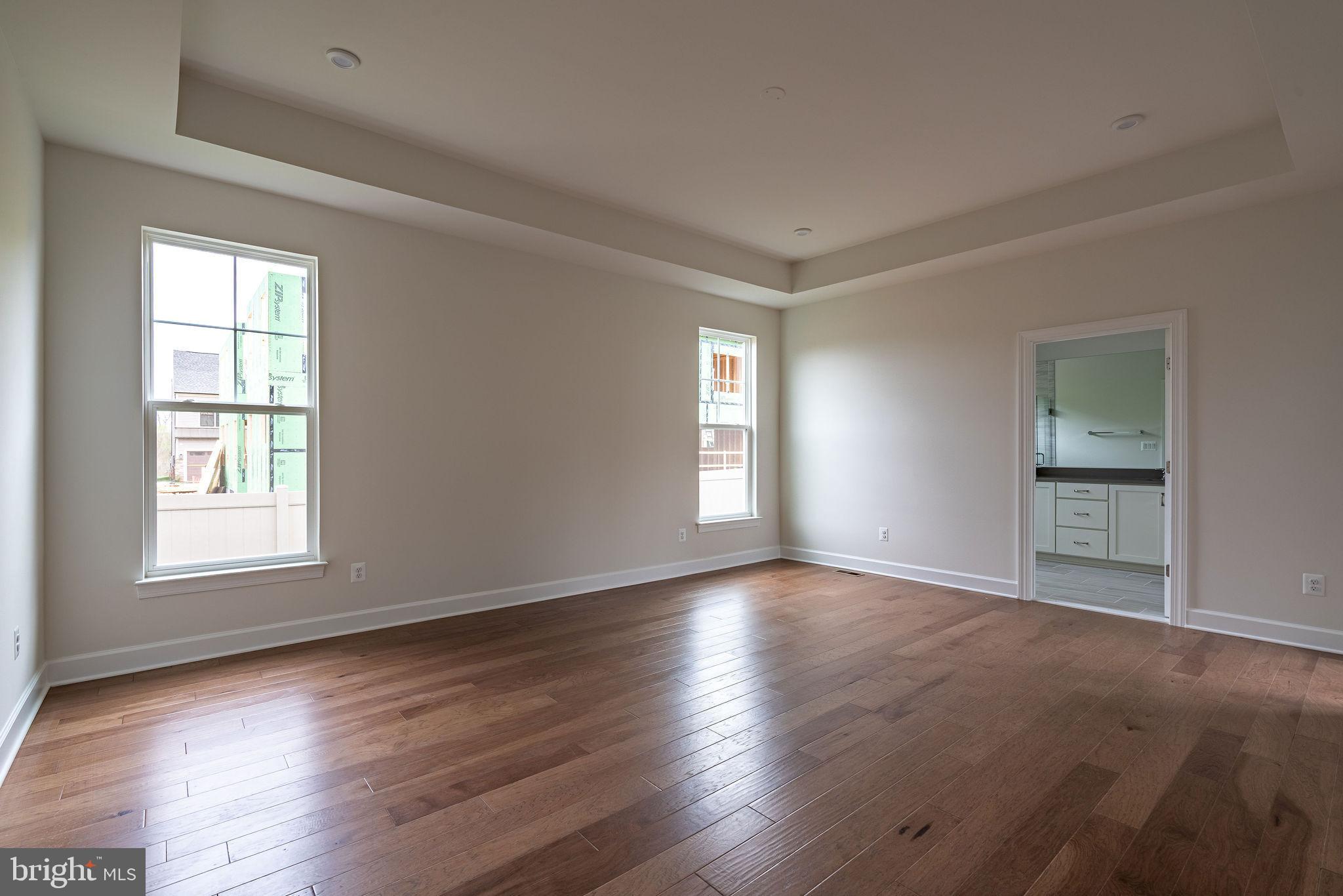 43078 Greeley Sq