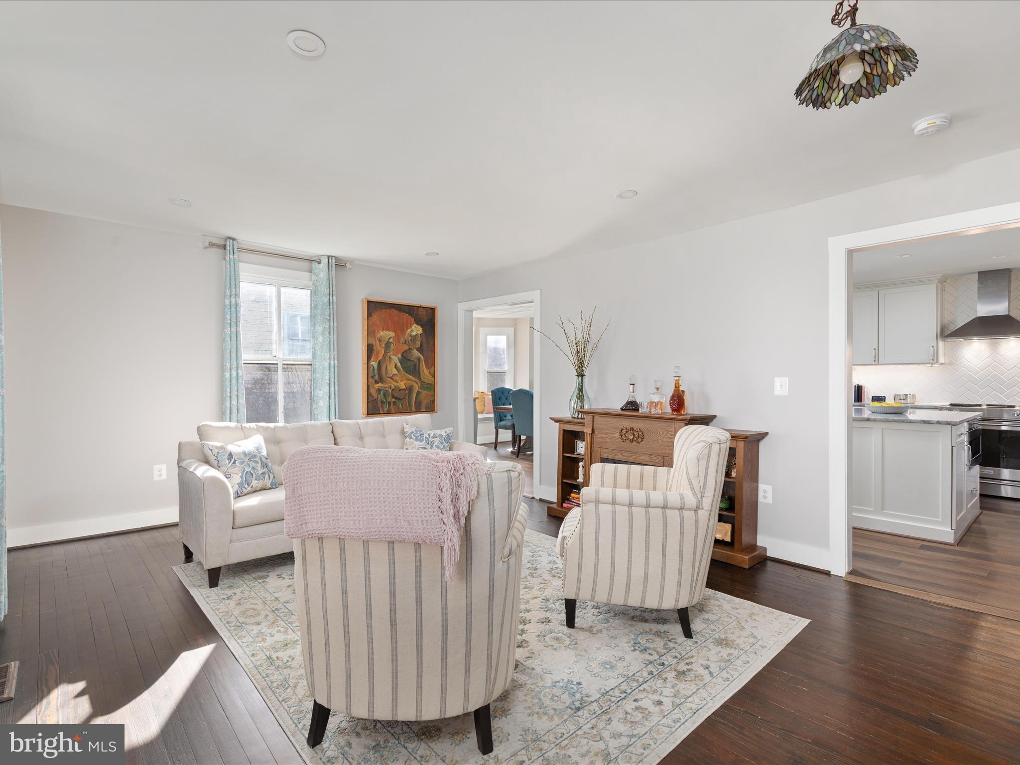 427 S King St