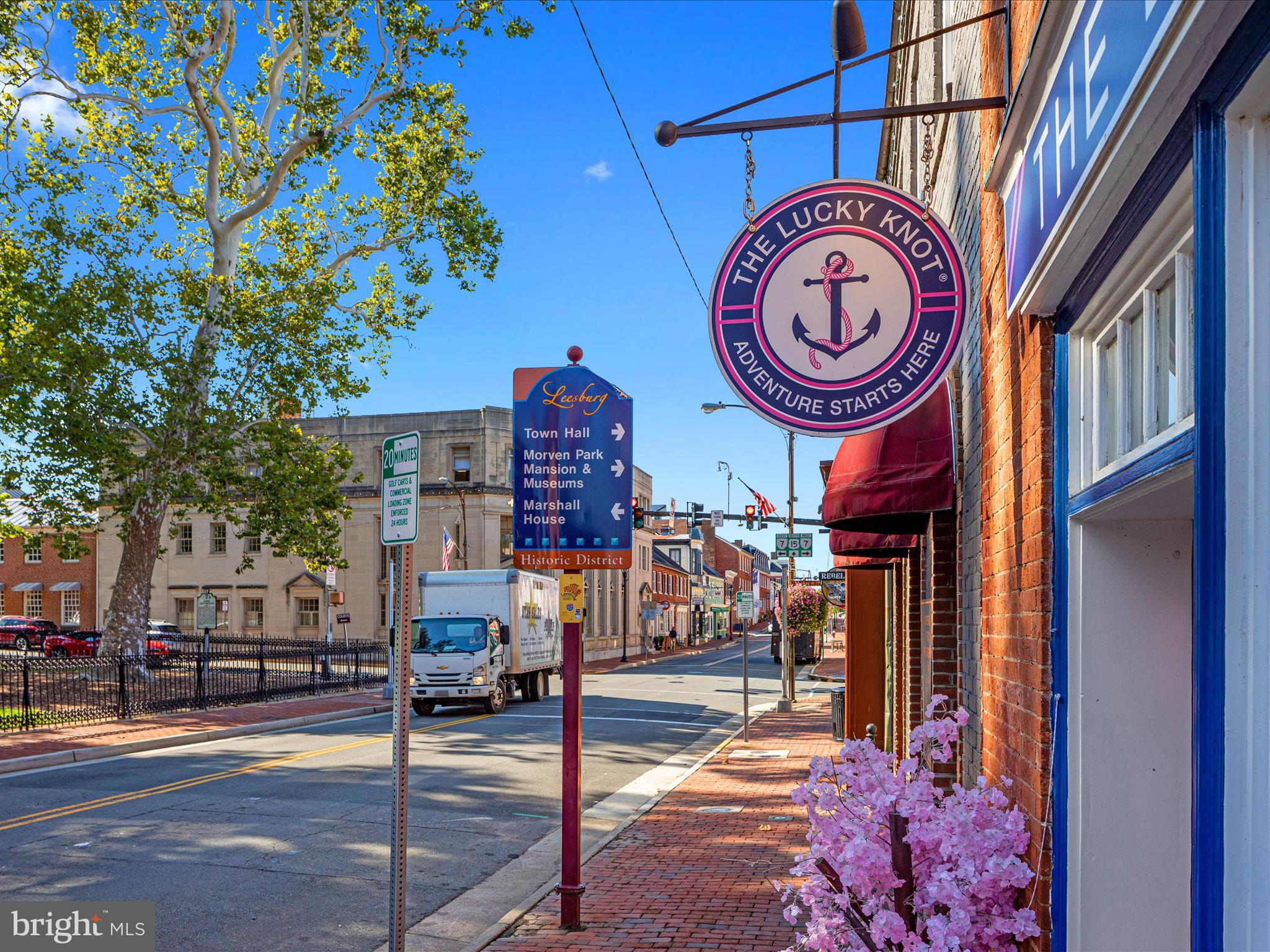 427 S King St