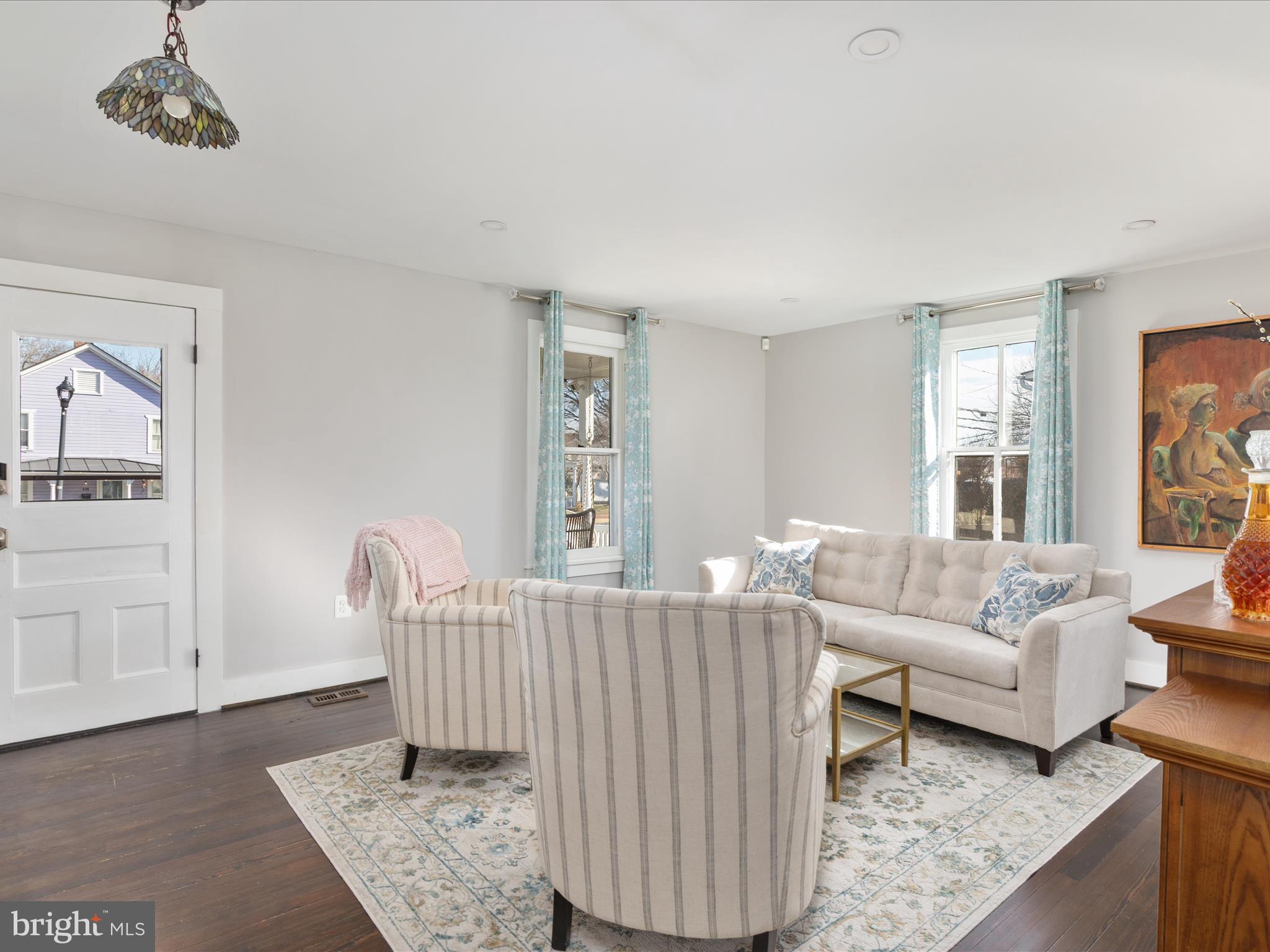 427 S King St