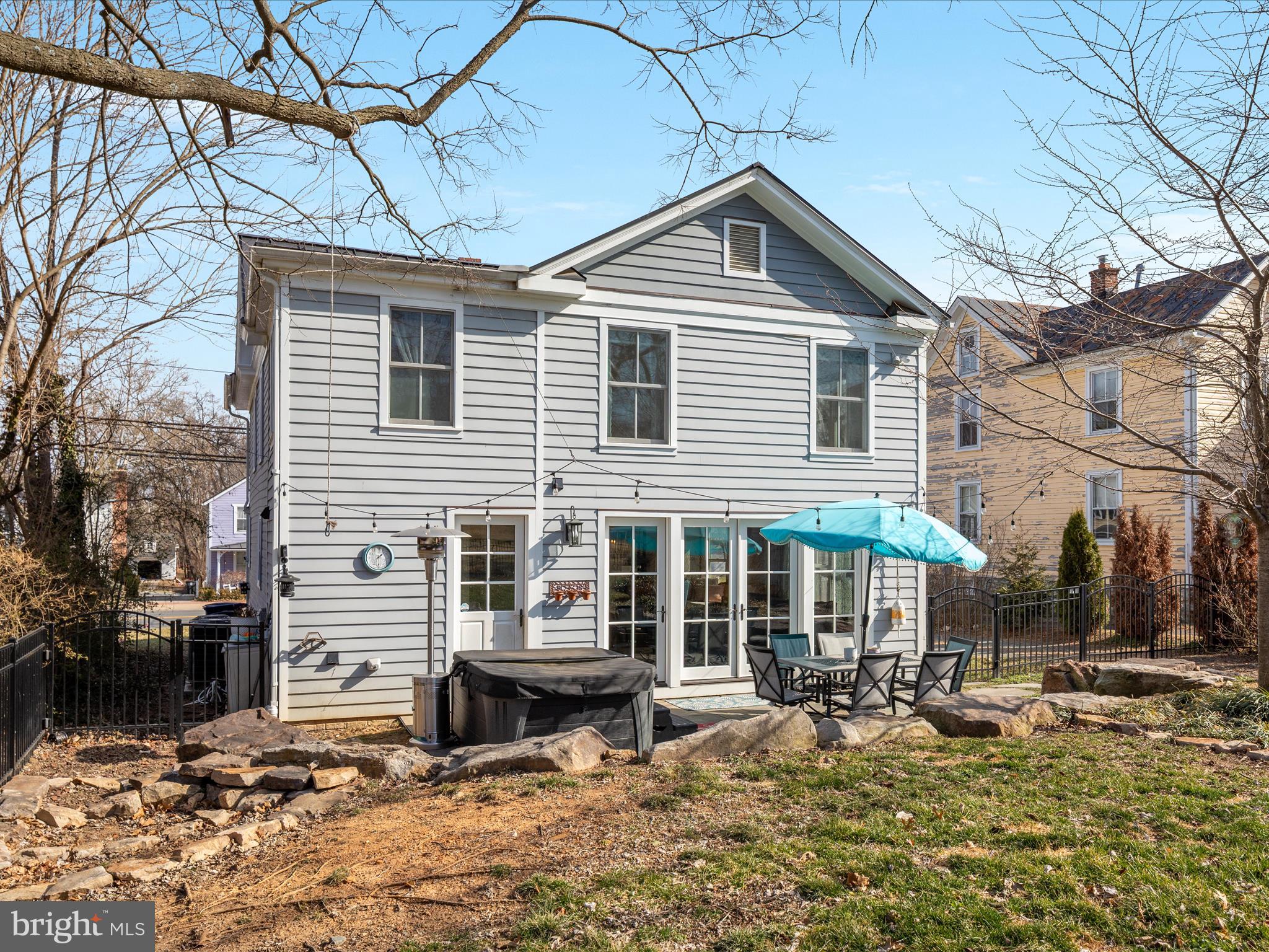 427 S King St
