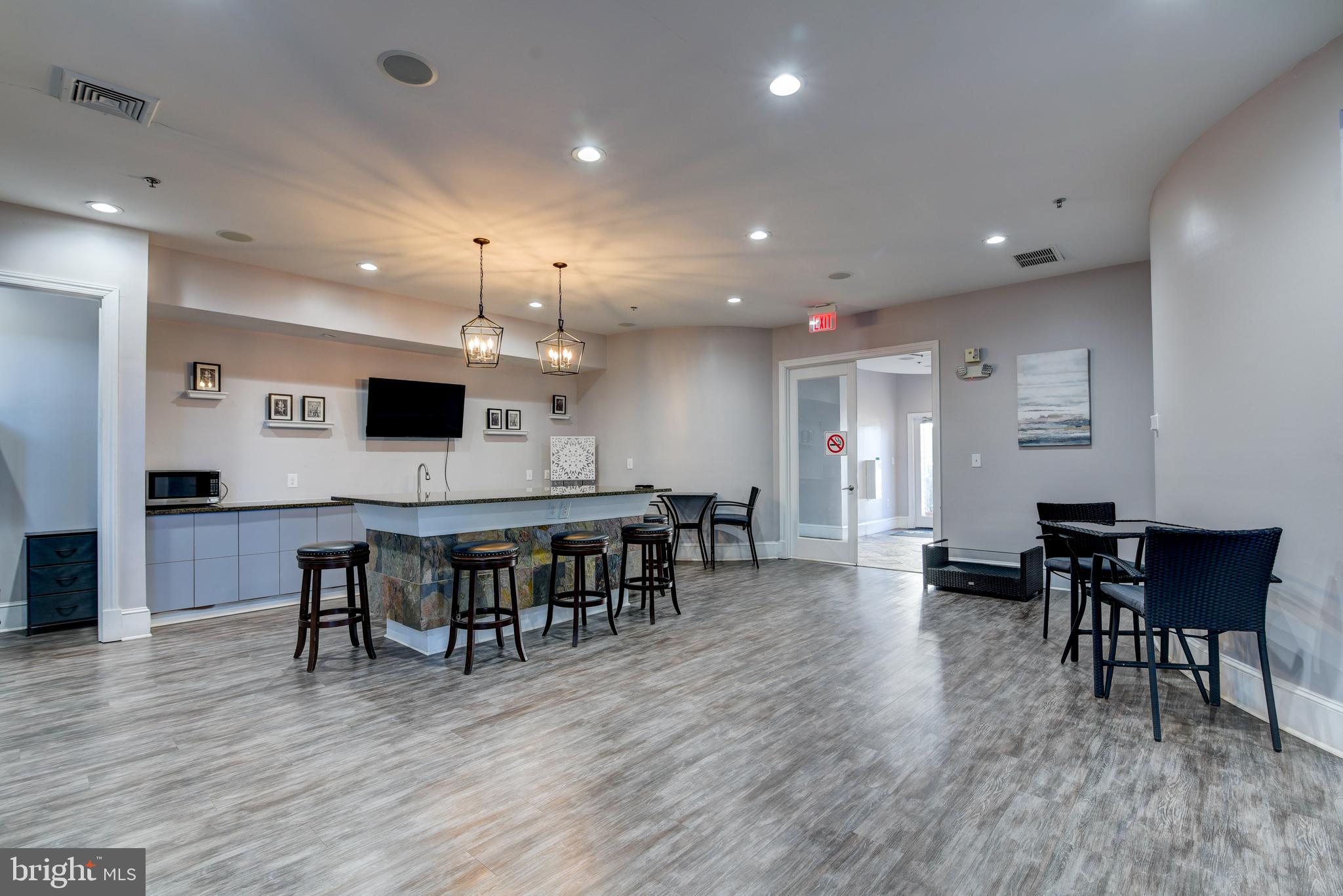 514 Sunset View Ter SE #103