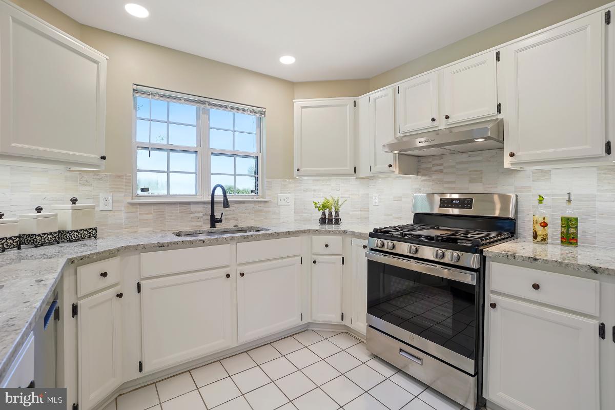 46395 HAMPSHIRE STATION DRIVE