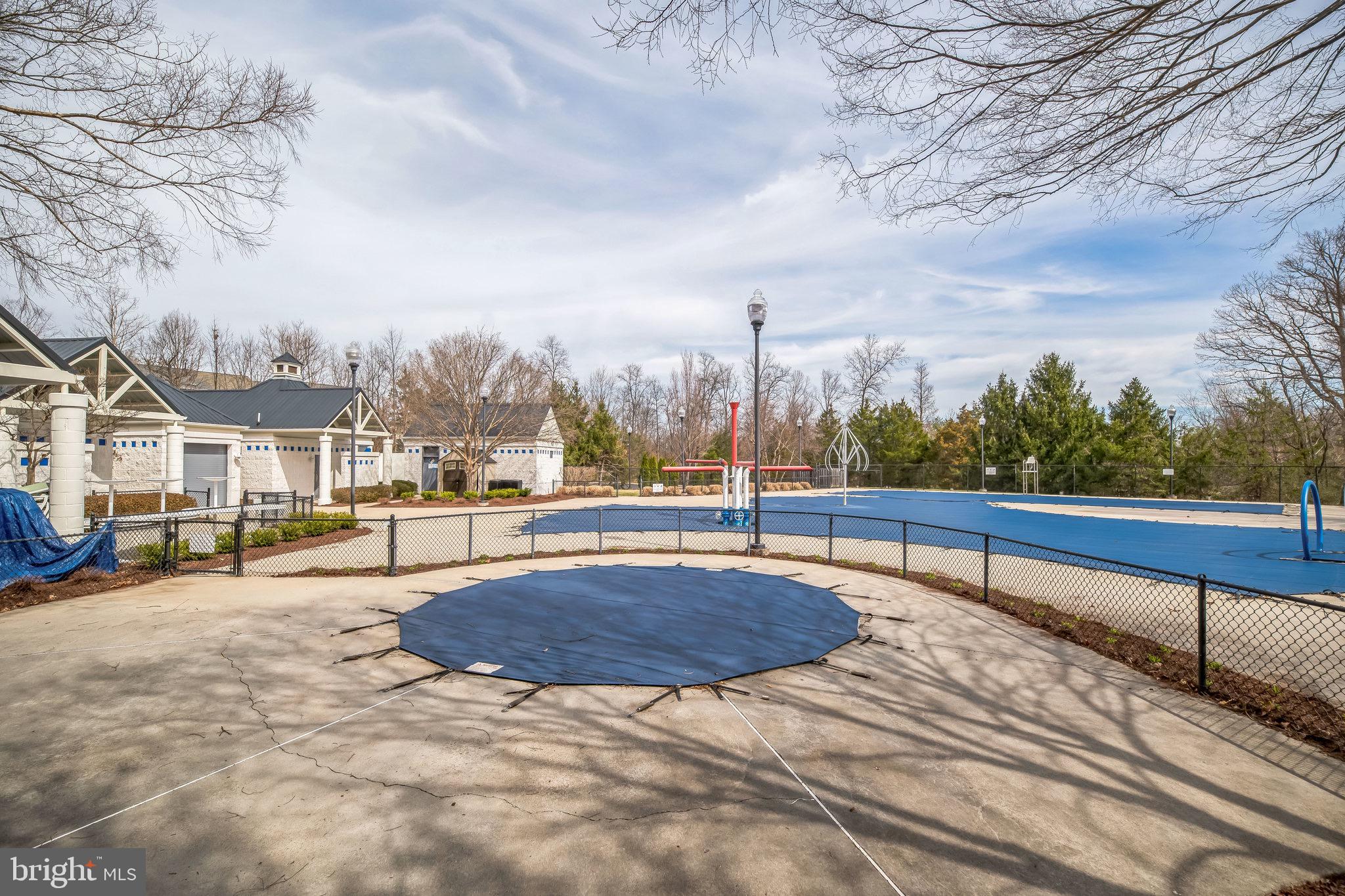 21570 Iredell