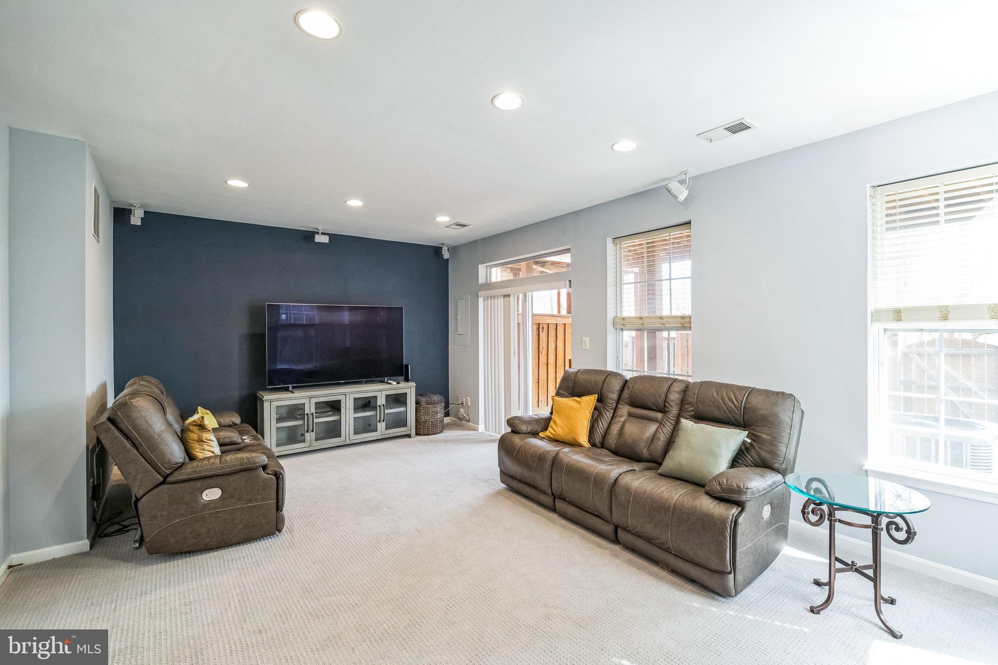 21570 Iredell