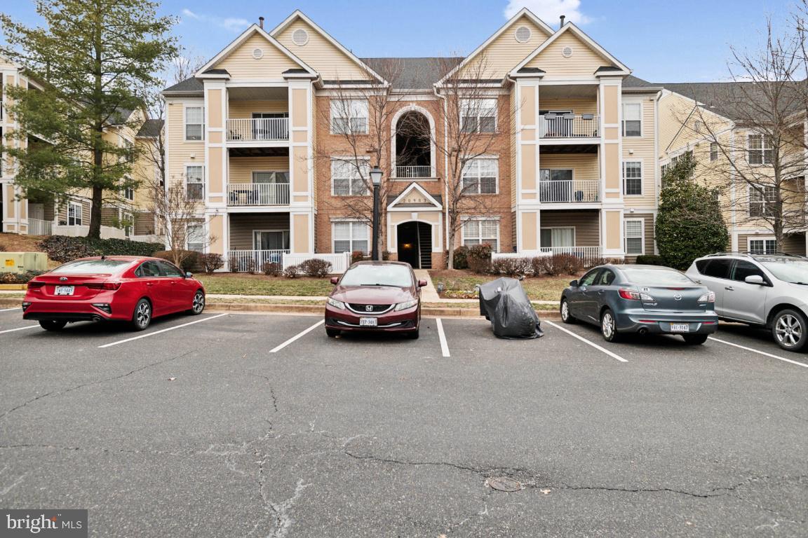 20903 Cedarpost Sq #101