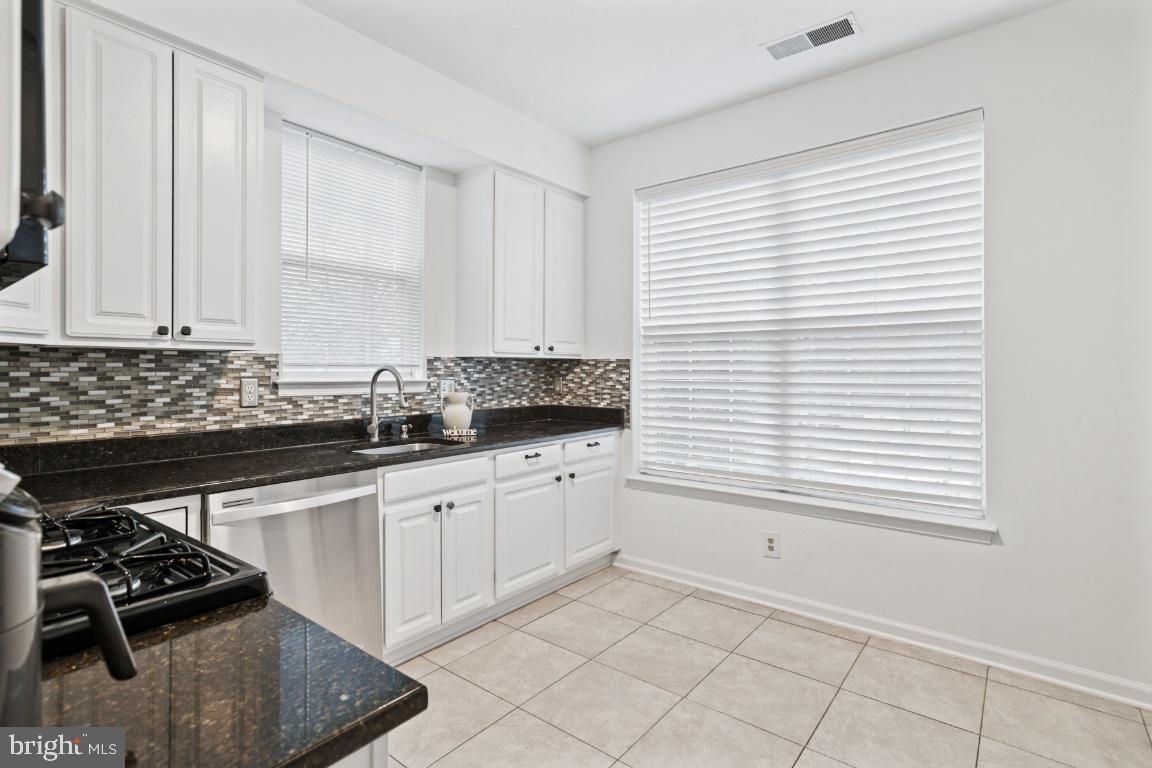 20903 Cedarpost Sq #101