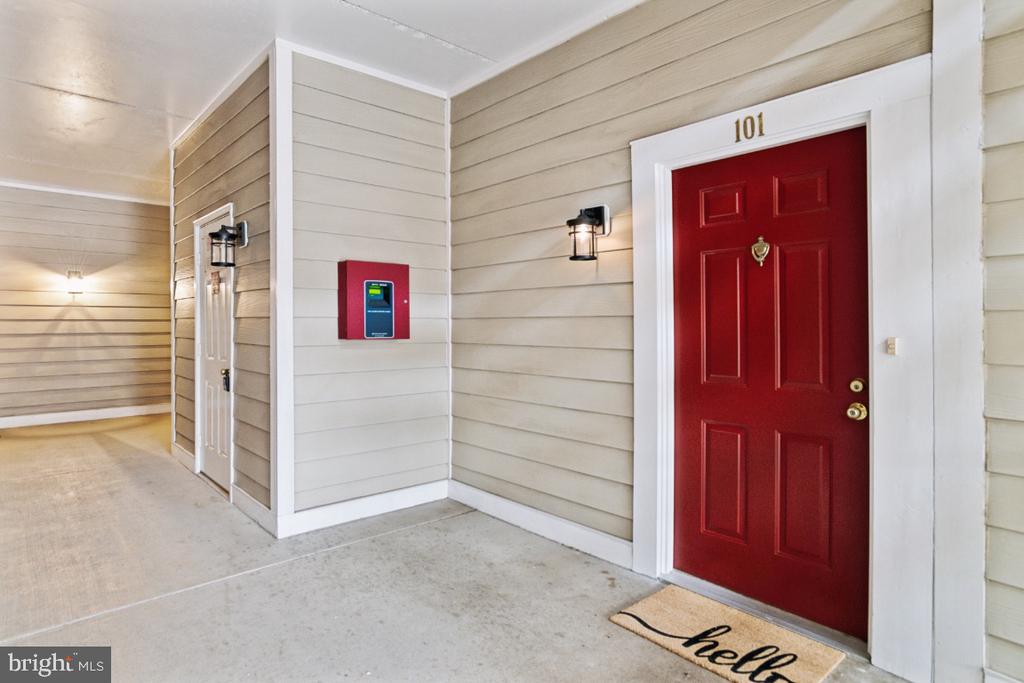 20903 CEDARPOST SQUARE 101