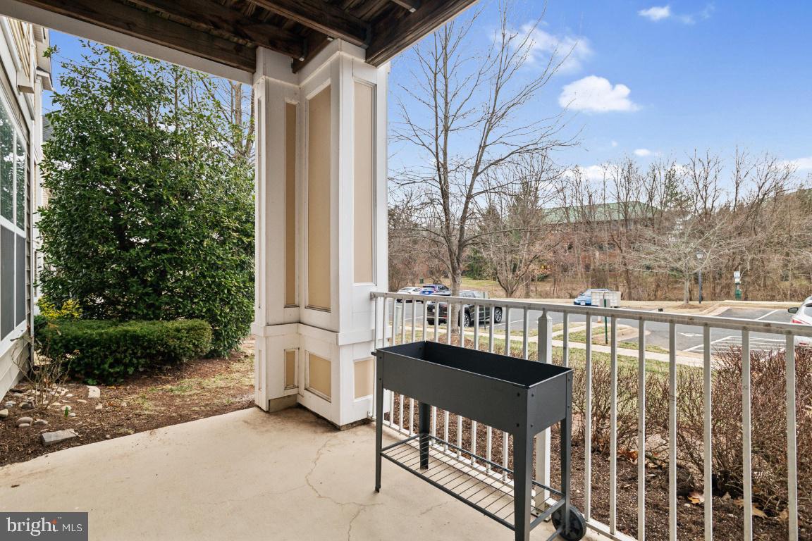 20903 Cedarpost Sq #101