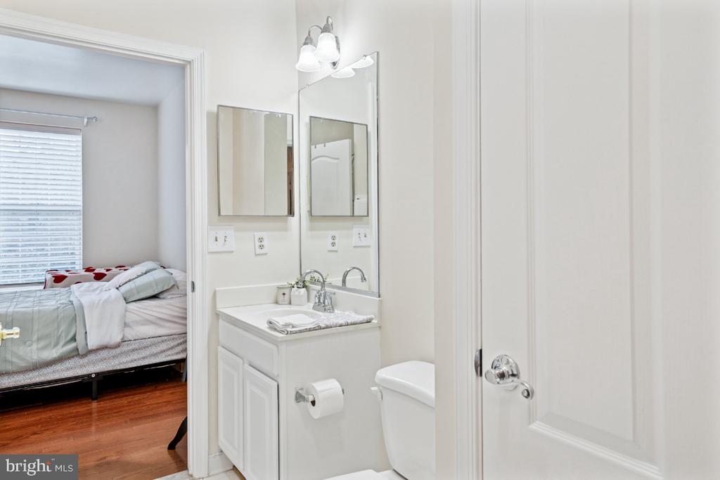 20903 CEDARPOST SQUARE 101