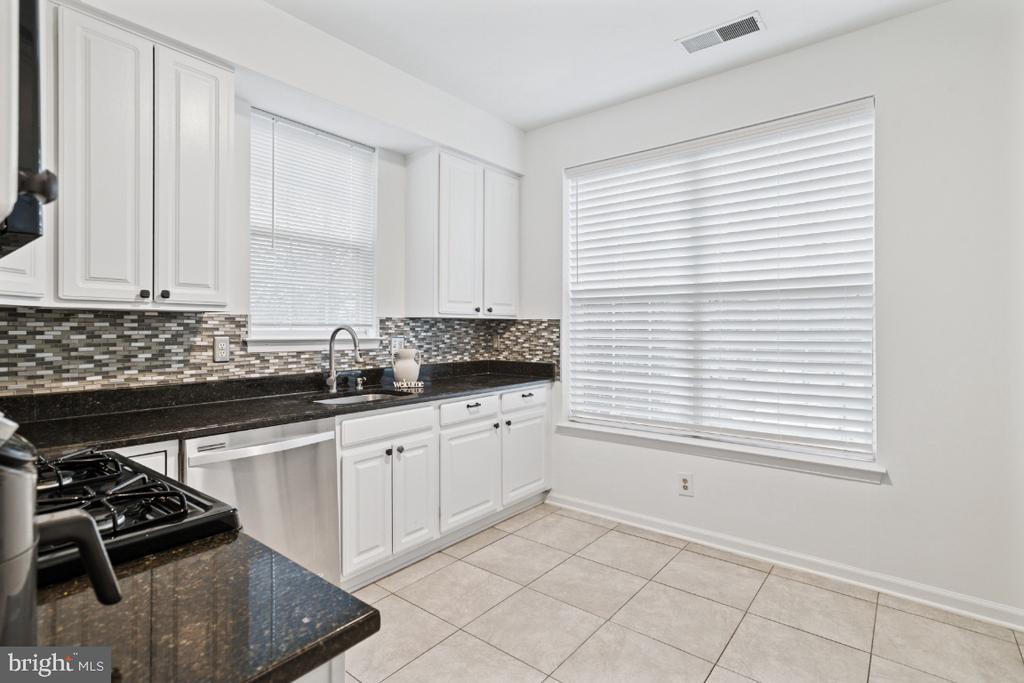20903 CEDARPOST SQUARE 101