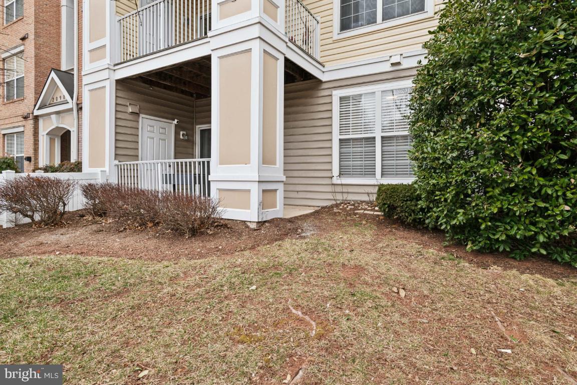20903 Cedarpost Sq #101