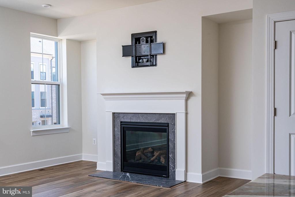 23673 Hardesty Ter