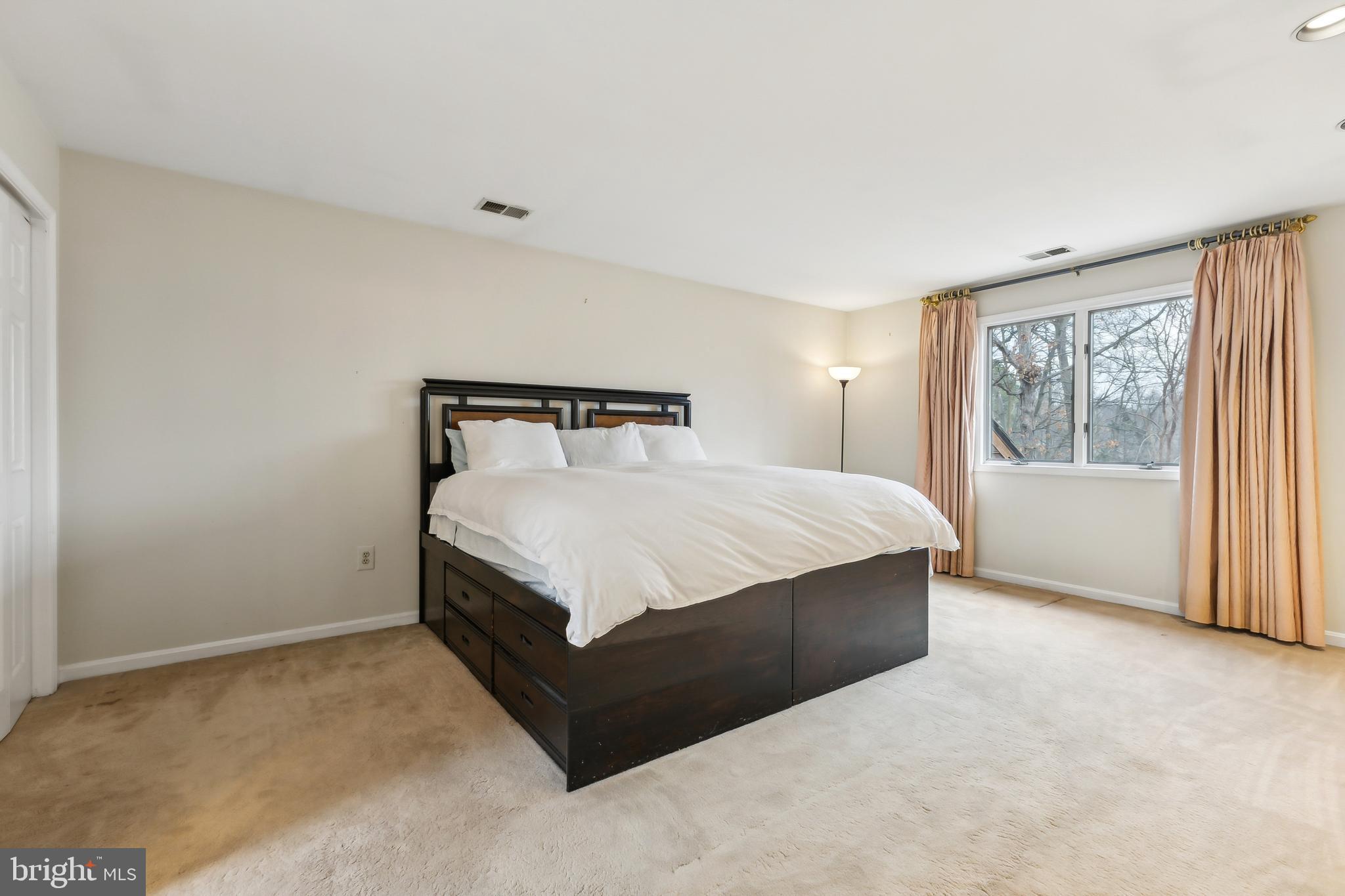 41 Cedar Dr