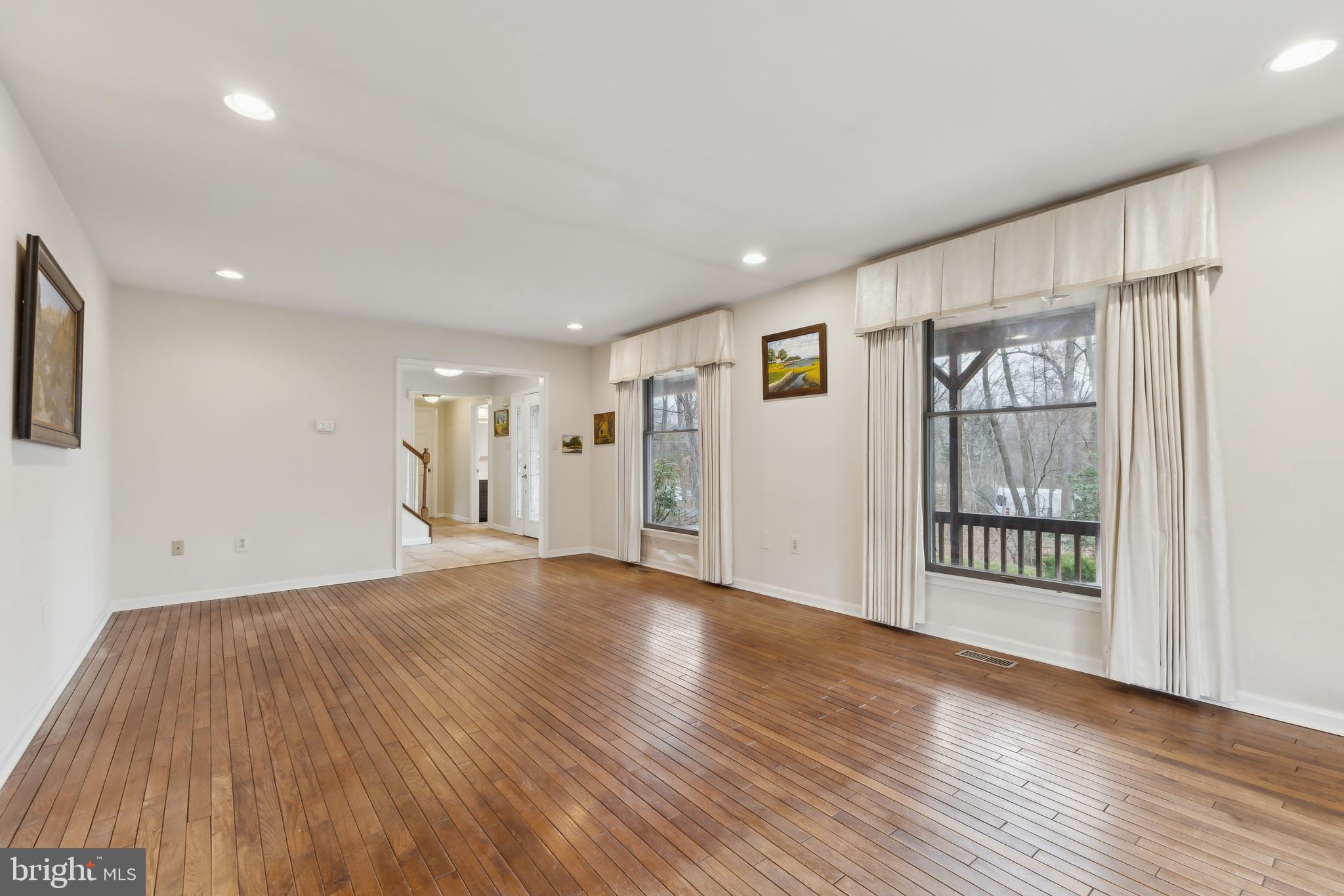 41 Cedar Dr