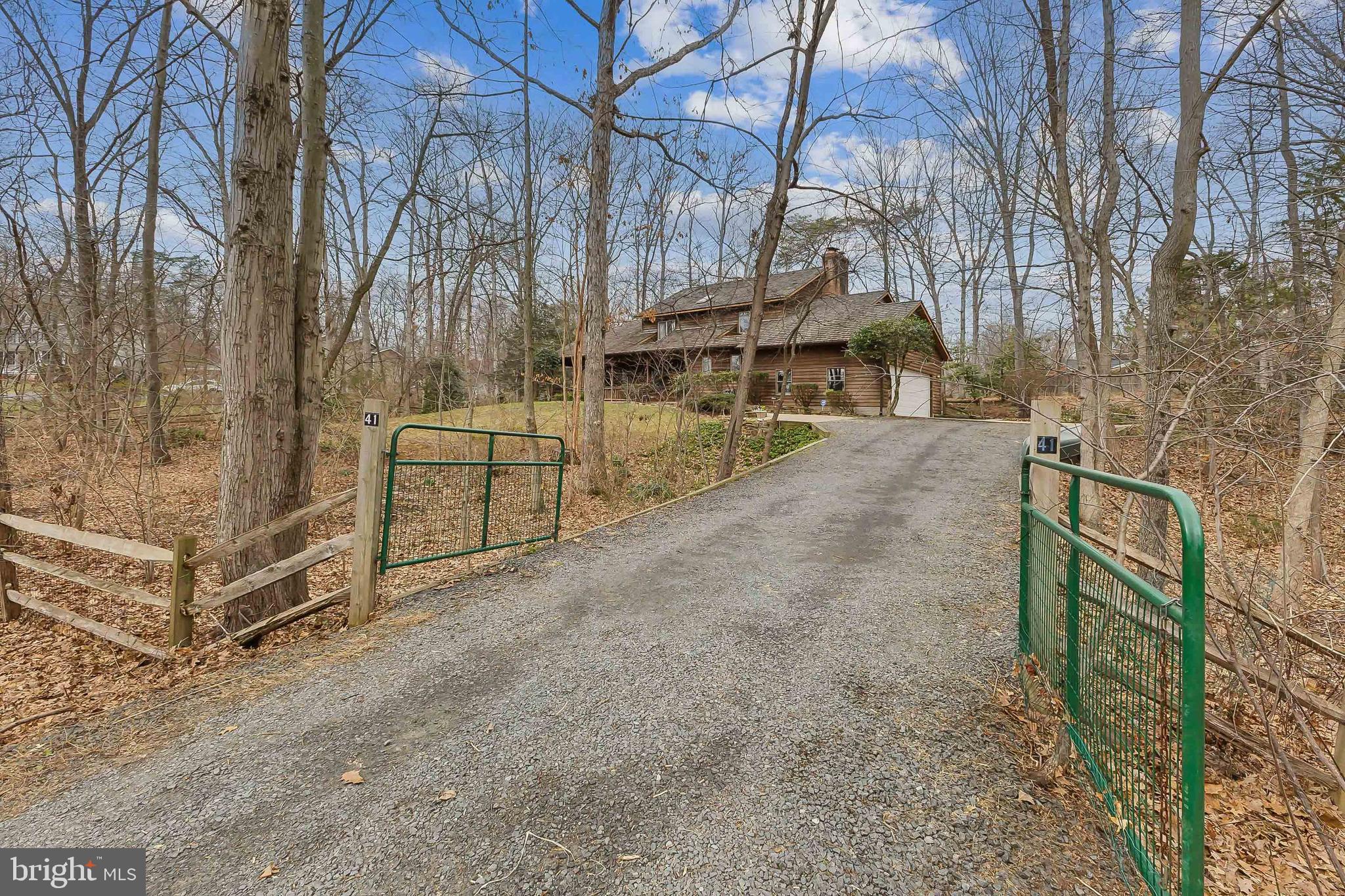41 Cedar Dr