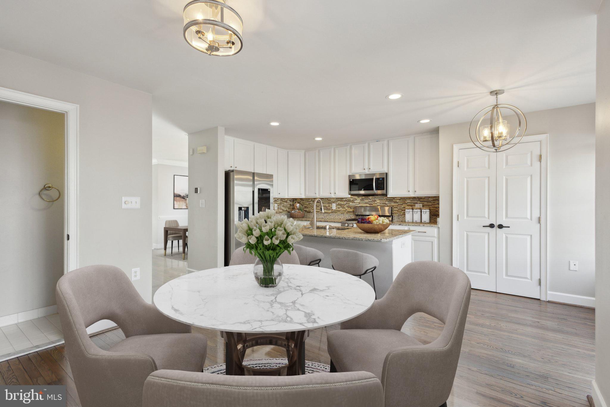 21497 RUSTY BLACKHAW SQUARE