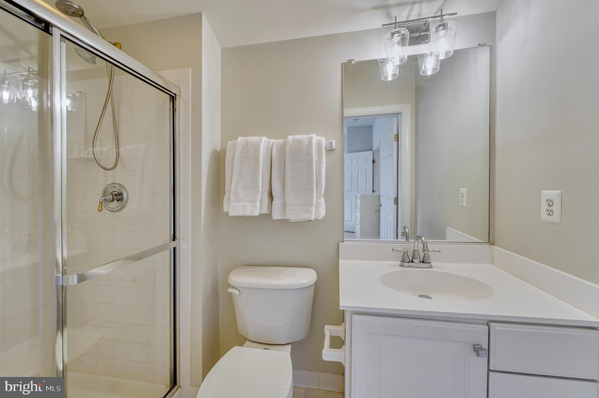 43283 Warwick Hills Ct