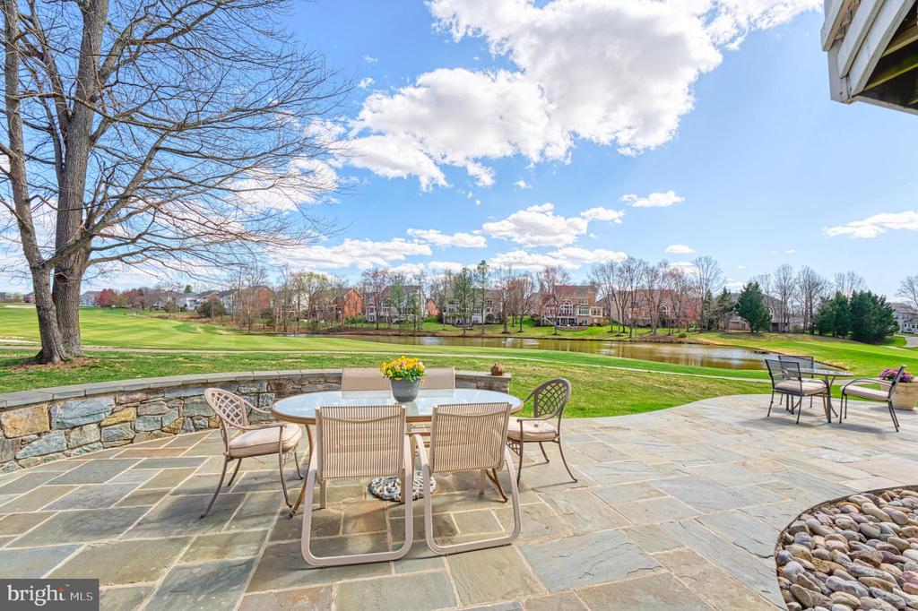 43283 Warwick Hills Ct