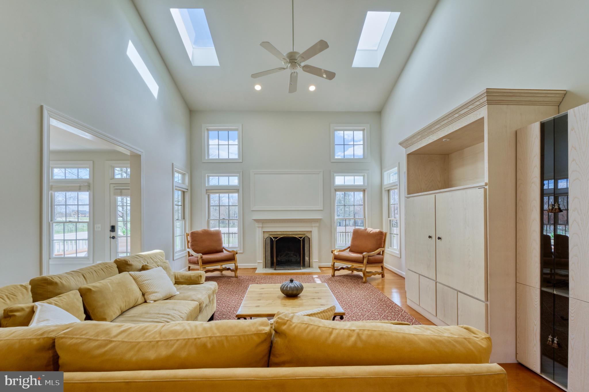 43283 Warwick Hills Ct