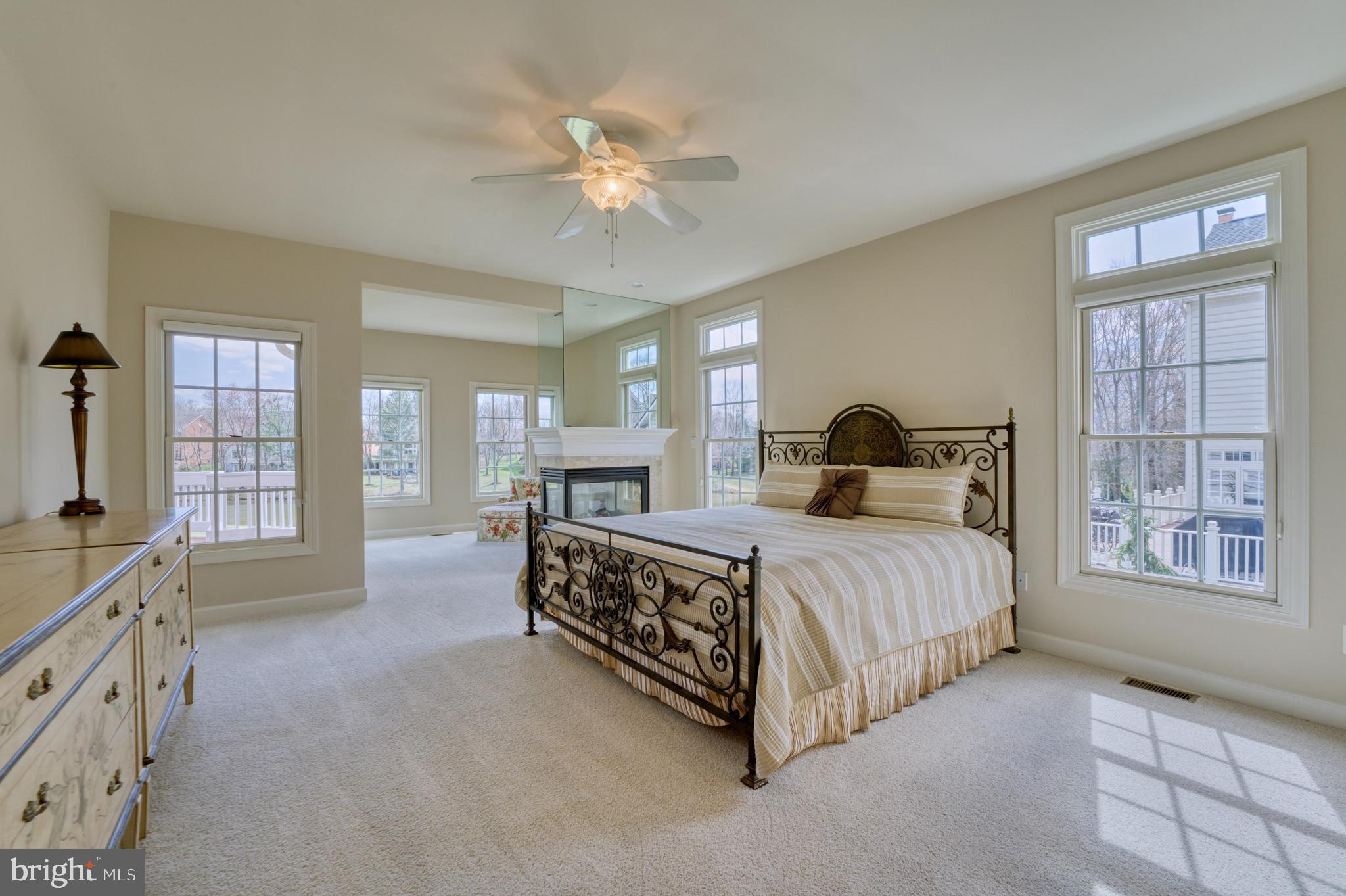 43283 Warwick Hills Ct