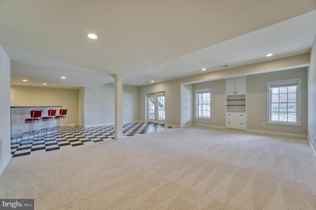 43283 Warwick Hills Ct
