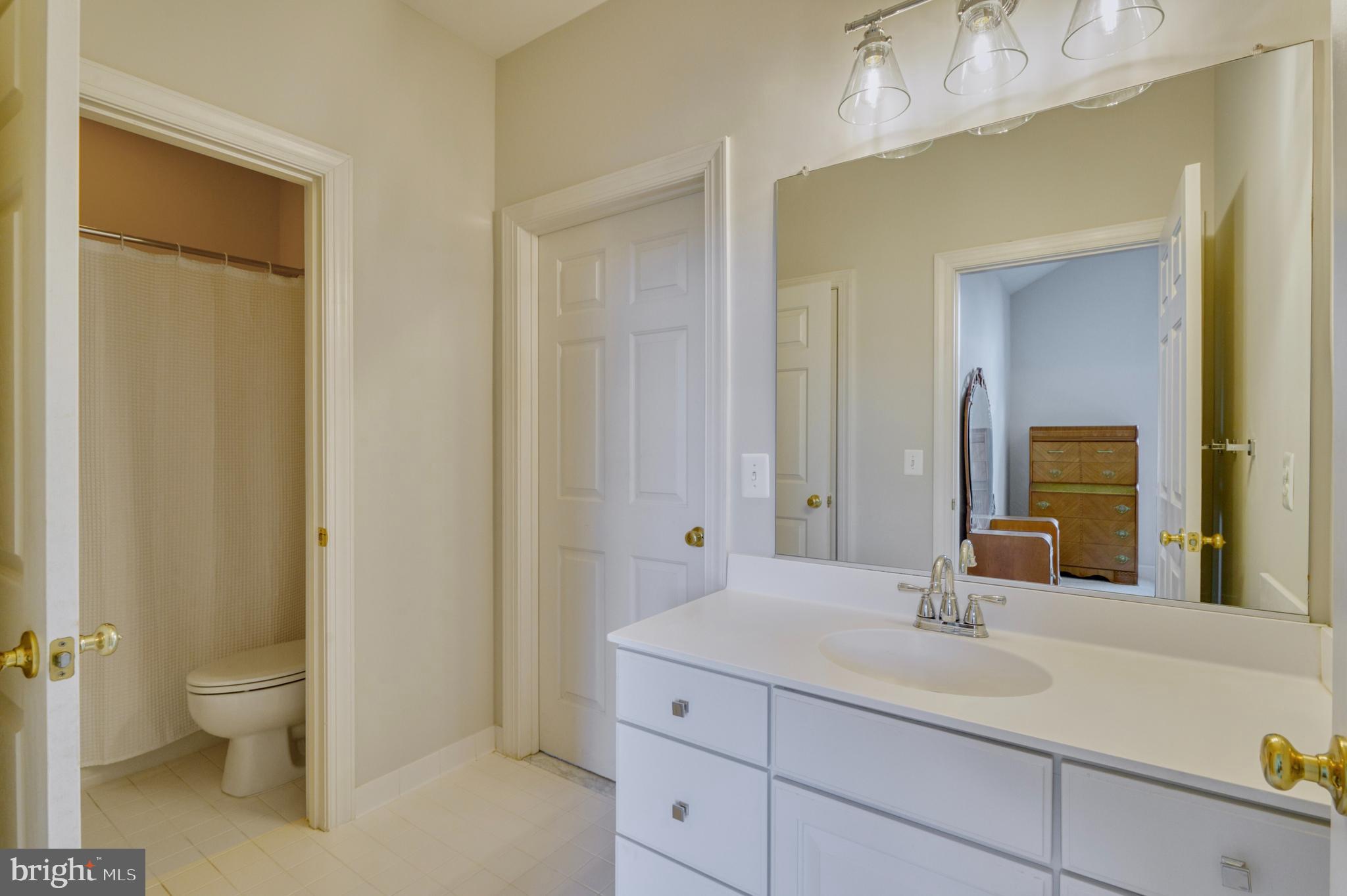 43283 Warwick Hills Ct