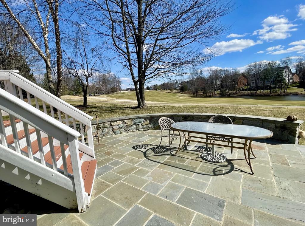 43283 Warwick Hills Ct
