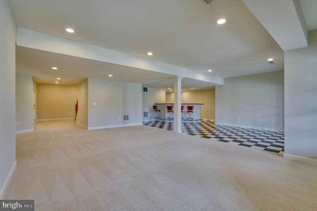 43283 Warwick Hills Ct