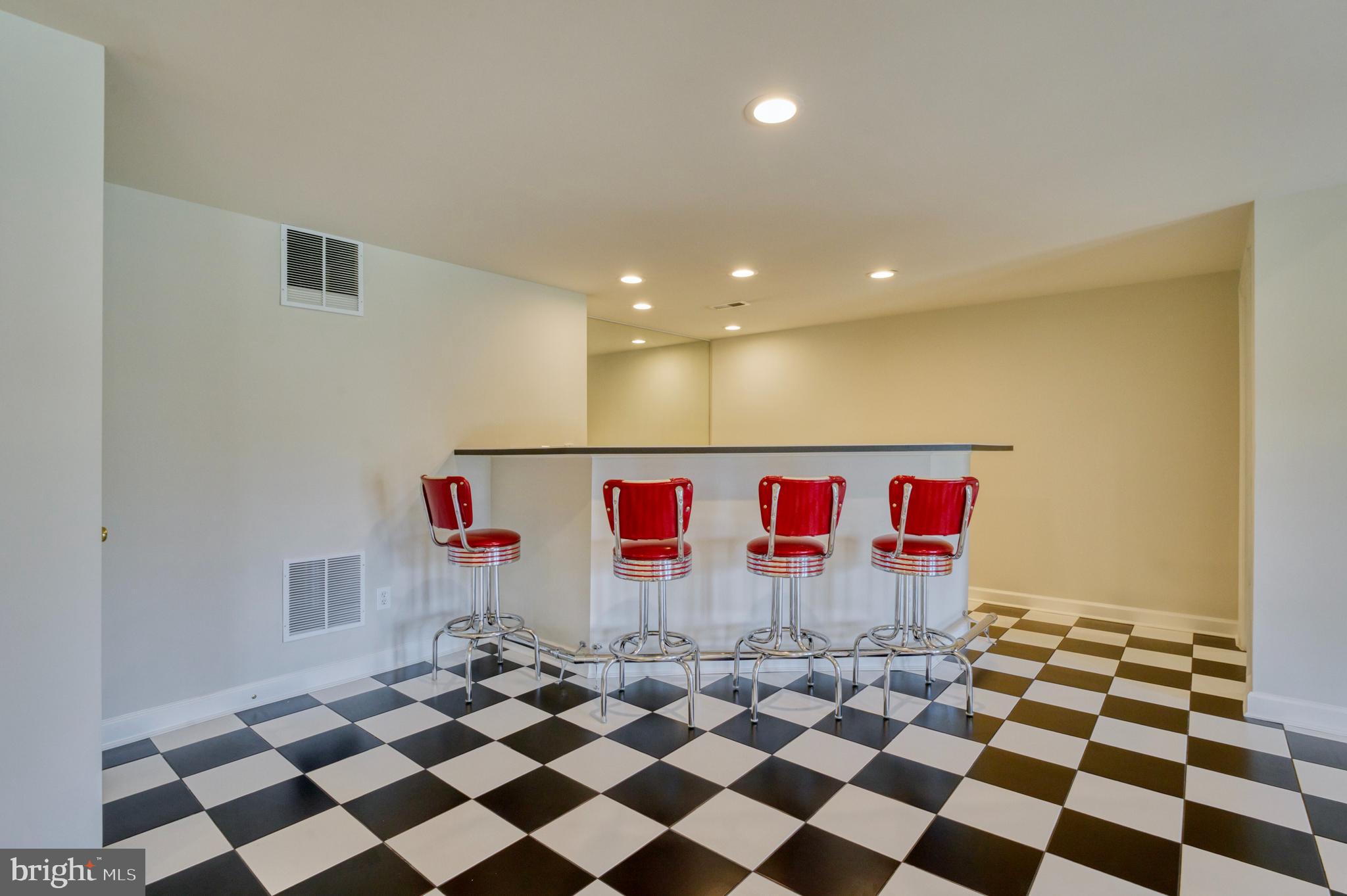 43283 Warwick Hills Ct