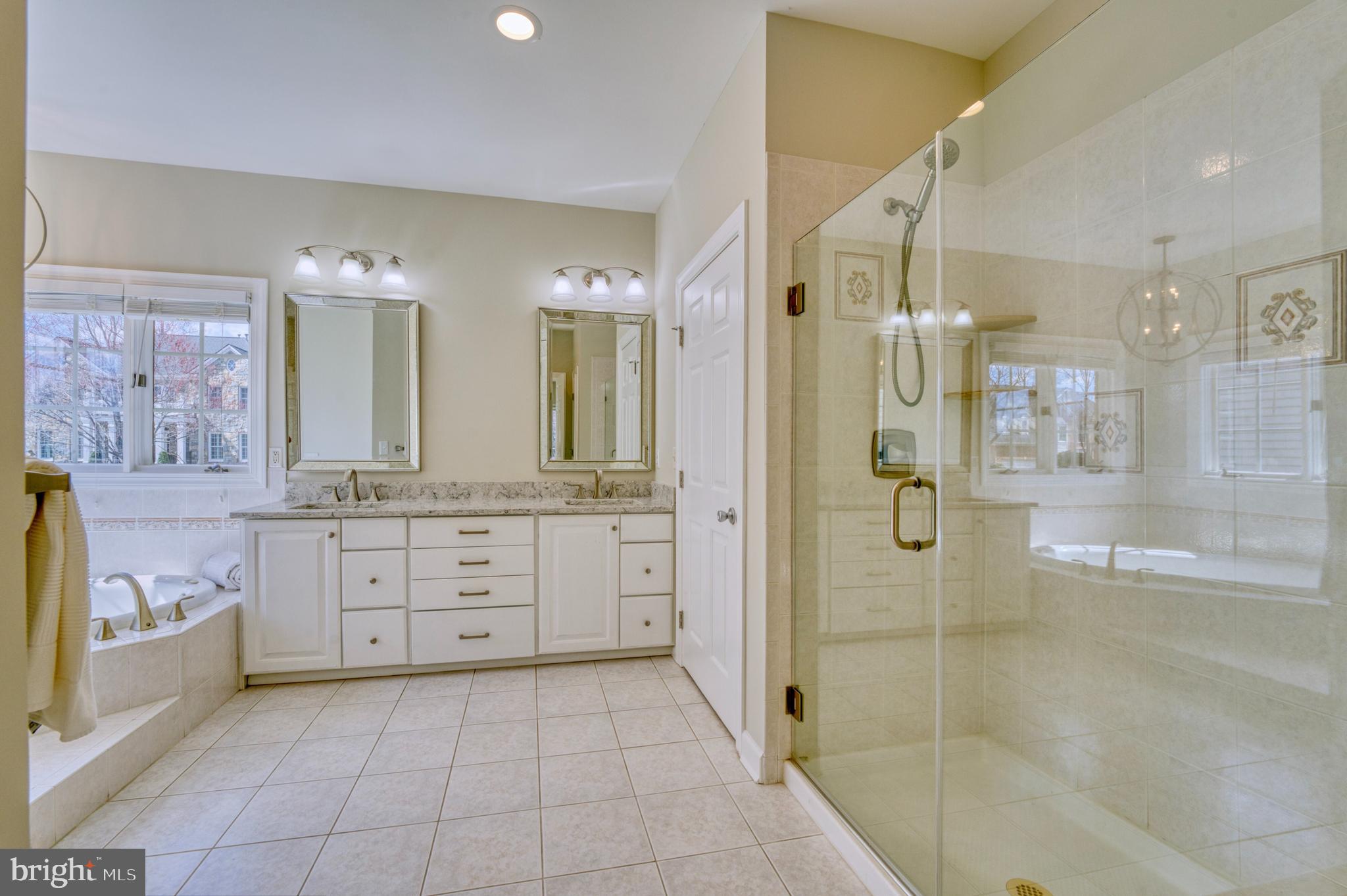 43283 Warwick Hills Ct