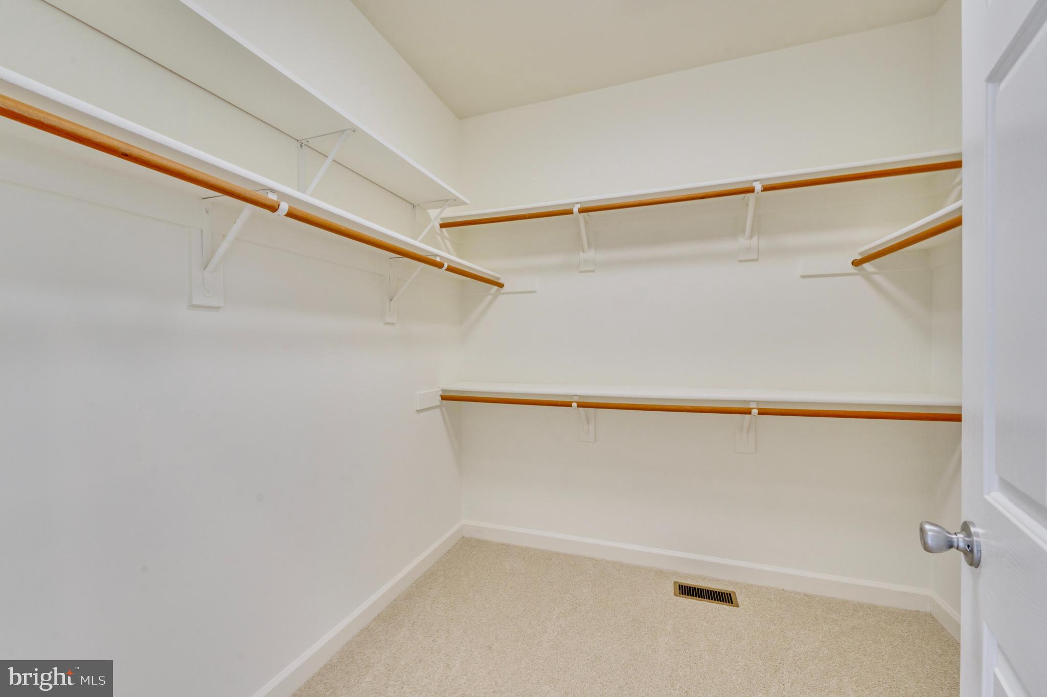 43283 Warwick Hills Ct