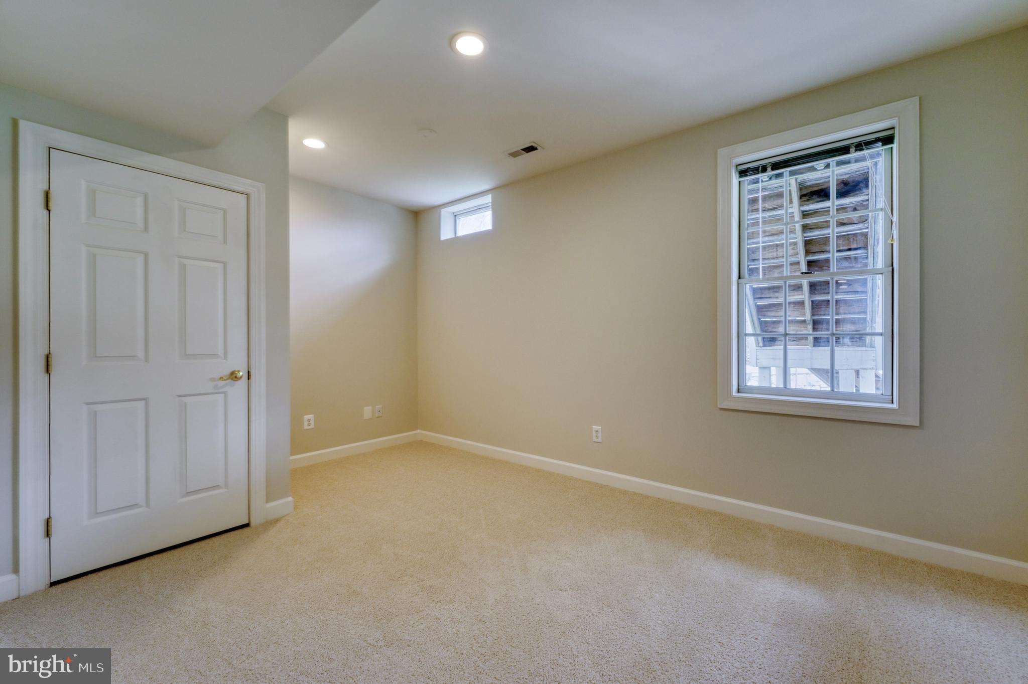 43283 Warwick Hills Ct