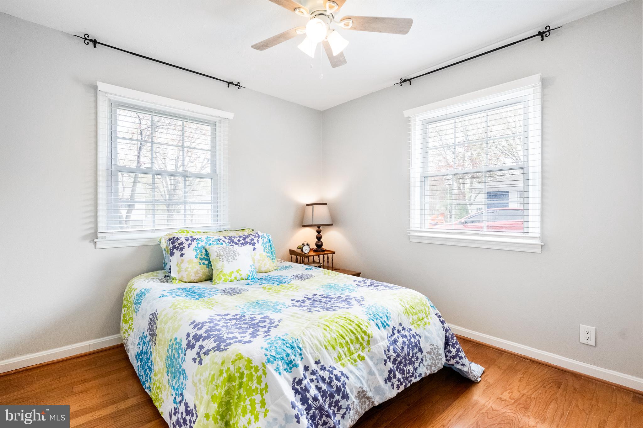 401 W Maple Ave W