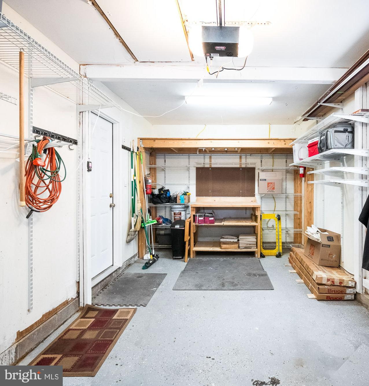 401 W Maple Ave W