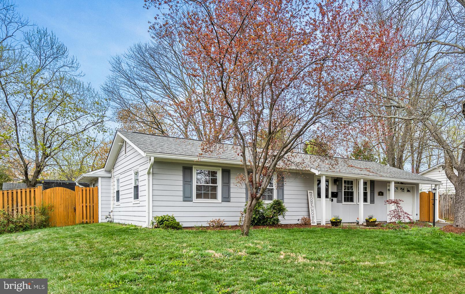 401 W Maple Ave W