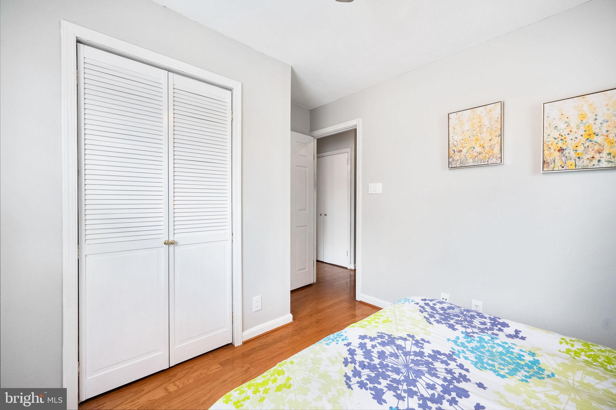 401 W Maple Ave W