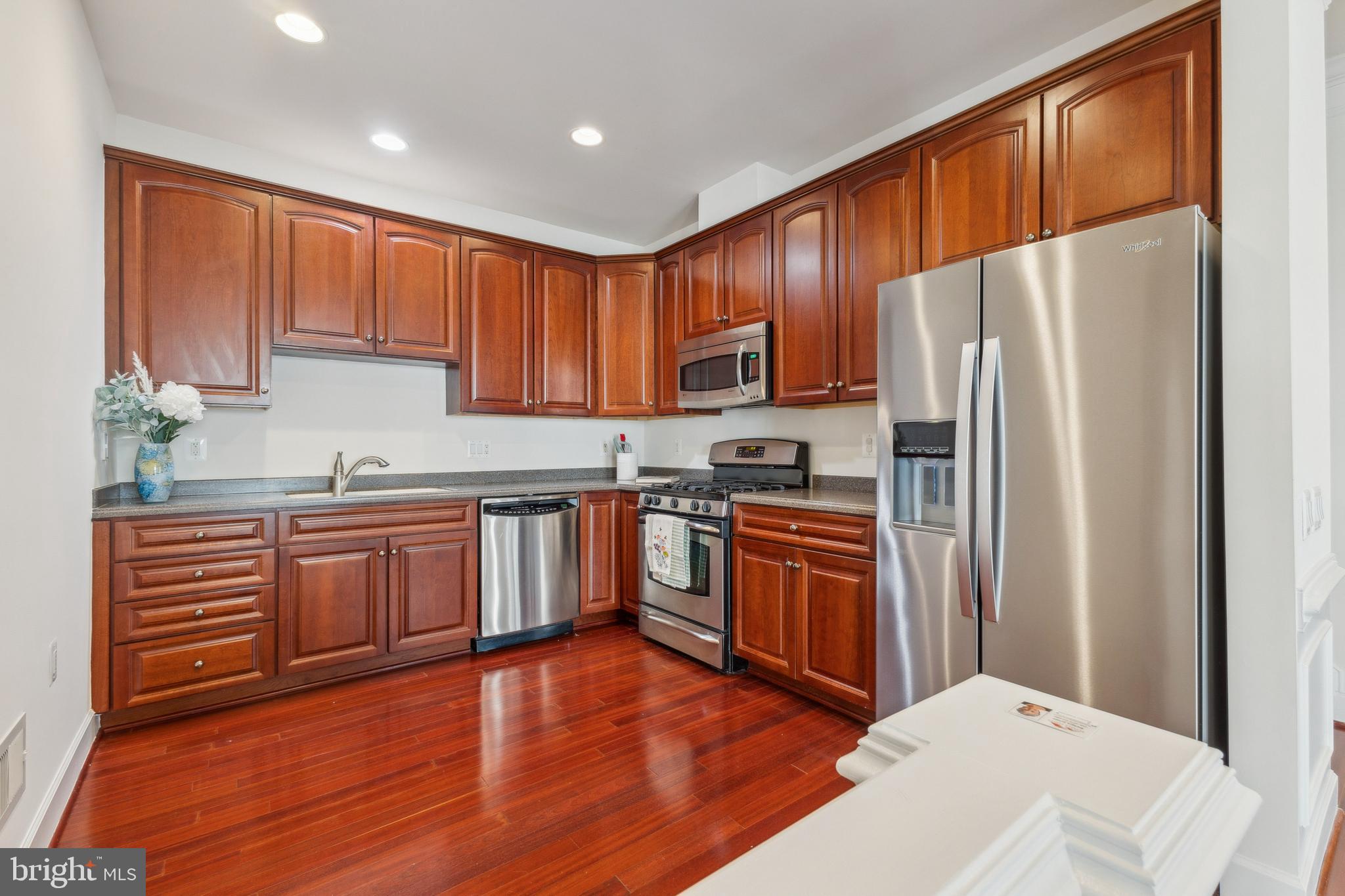 44446 Oakmont Manor Sq