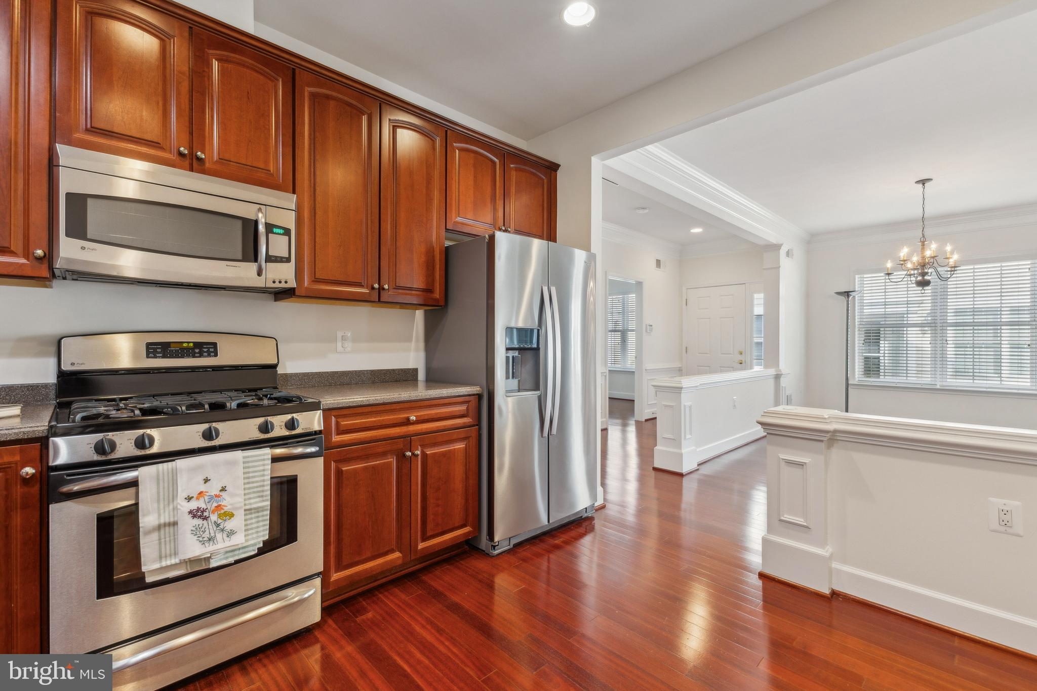 44446 Oakmont Manor Sq