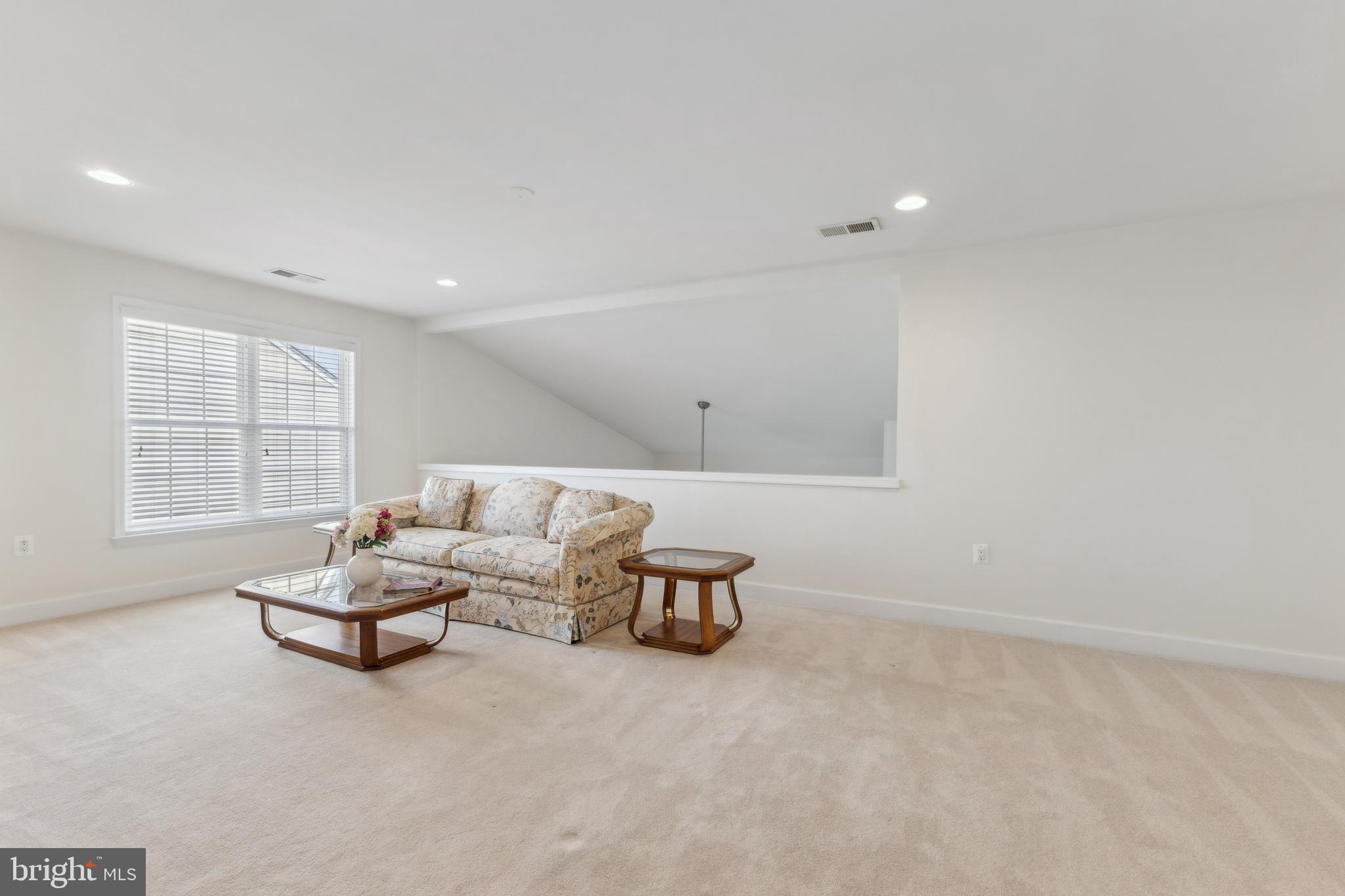 44446 Oakmont Manor Sq