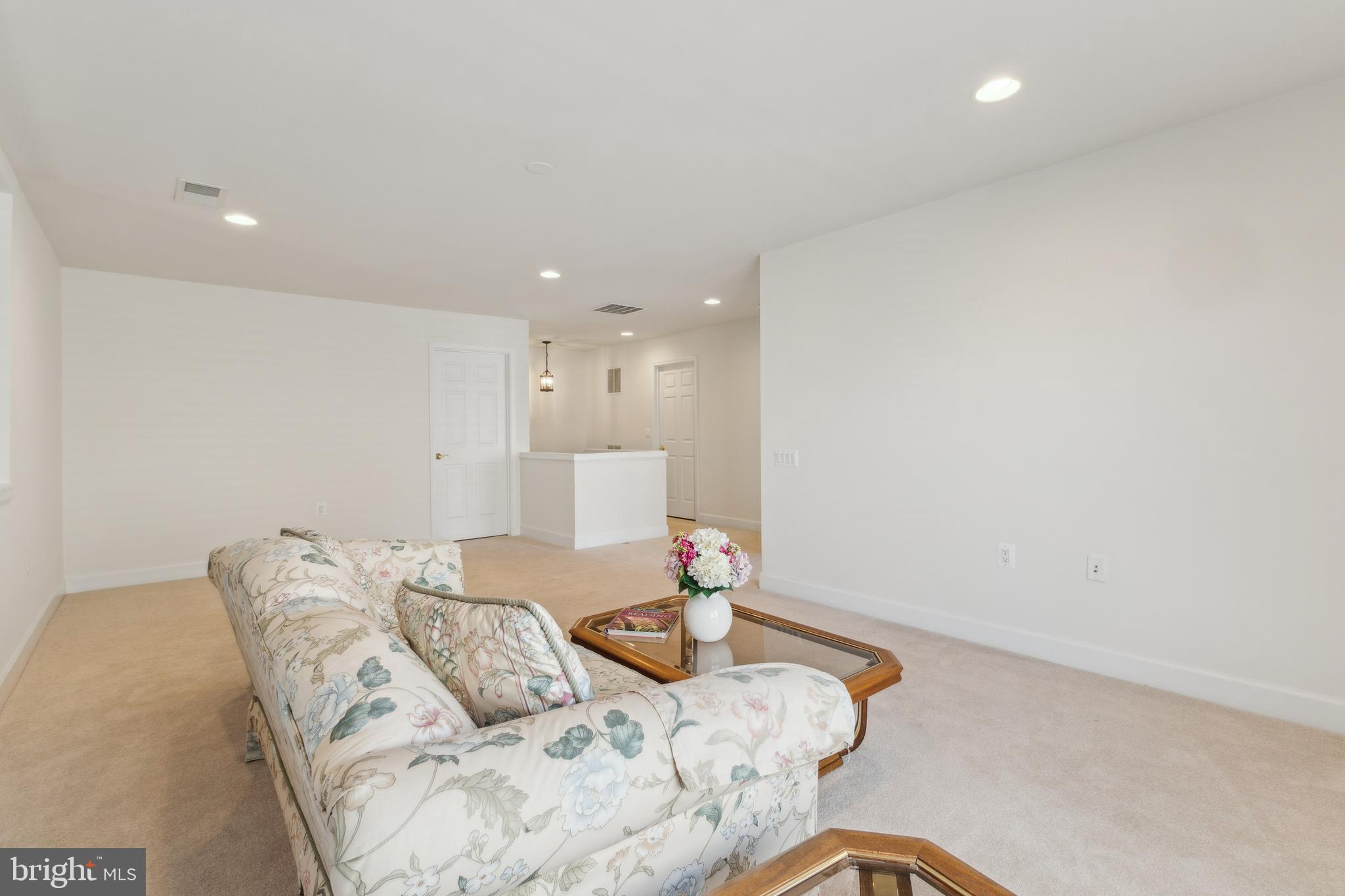 44446 Oakmont Manor Sq