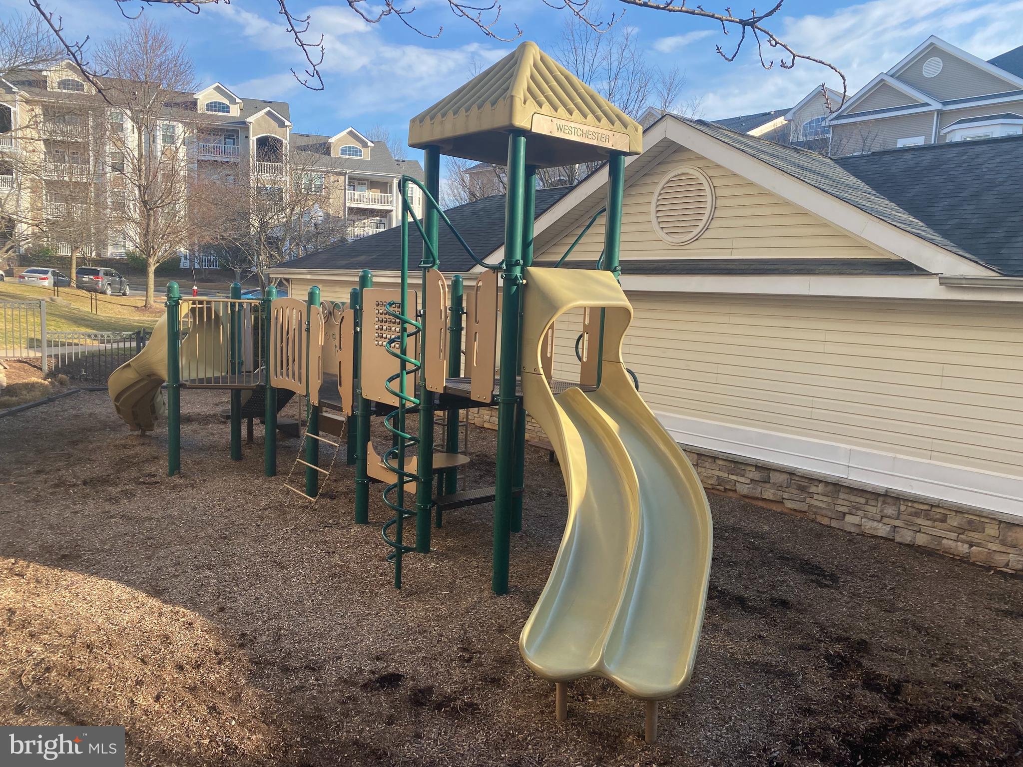 514 SUNSET VIEW TER SE #103