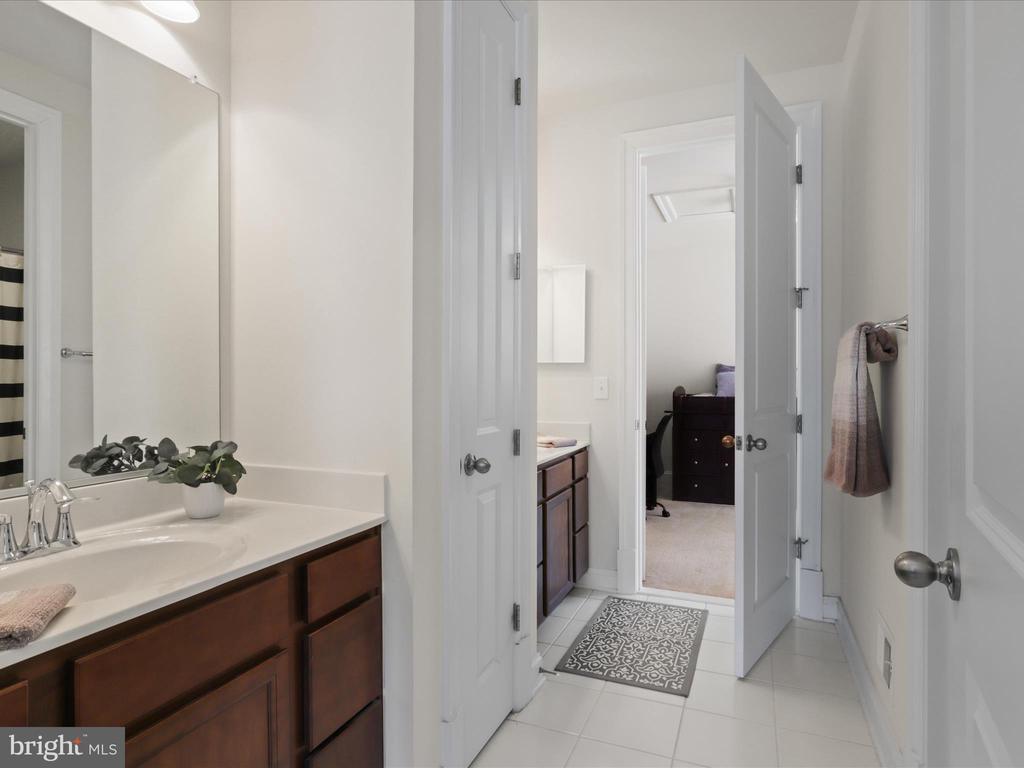 41070 Moondancer Ct